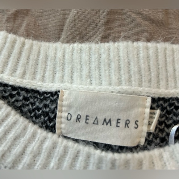 Gray Sweater with Pineapple Design - Picture 2 of 5